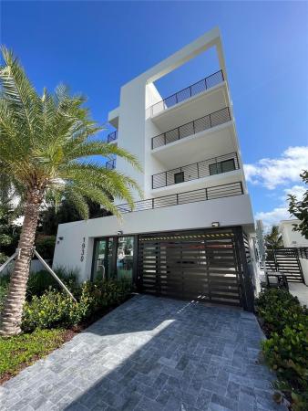 Cosabella On The Bay, 1930 Bay Rd Third Level Un #2, Miami Beach, Florida 33141, image 1