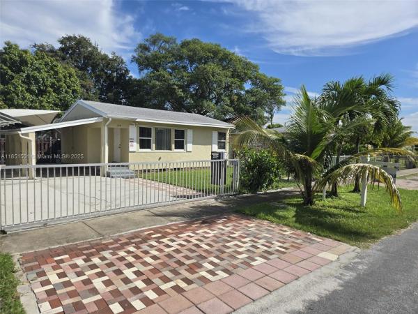 North Hollywood, 330 SW 13th St #330, Dania Beach, Florida 33004, image 1