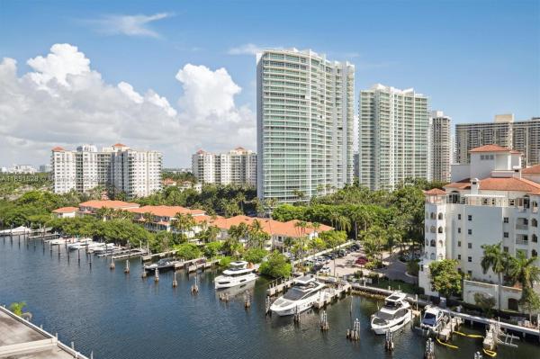 Turnberry Isle North, 19707 Turnberry Way #12L, Aventura, Florida 33180, image 1