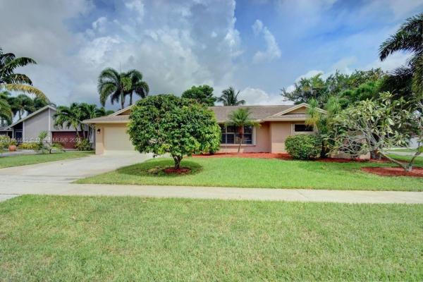 American Homes At Southwind Lakes, 9525 Denver Ct, Boca Raton, Florida 33434, image 1