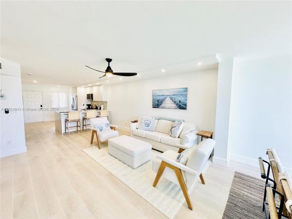 Jupiter Bay West, 353 S Us Highway 1 #E204, Jupiter, Florida 33477, image 1