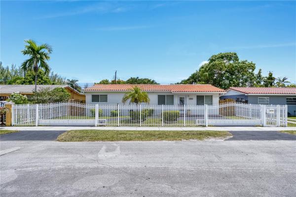 8230 SW 45th St, Miami, Florida 33155, image 1