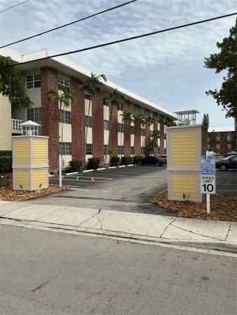 Village At Harbor Beach, 2426 SE 17th Cswy #209A, Fort Lauderdale, Florida 33316, image 1