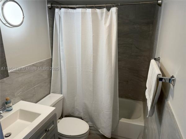 Bayview Towers South, 2100 Sans Souci Blvd #B1406, North Miami, Florida 33181, image 2