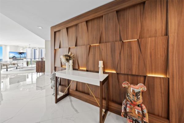 Parque Towers, 300 Sunny Isles Blvd #4-902, Sunny Isles Beach, Florida 33160, image 2