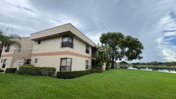 Applewood Village 2, 2751 S Carambola Cir S #1926, Coconut Creek, Florida 33066, image 3