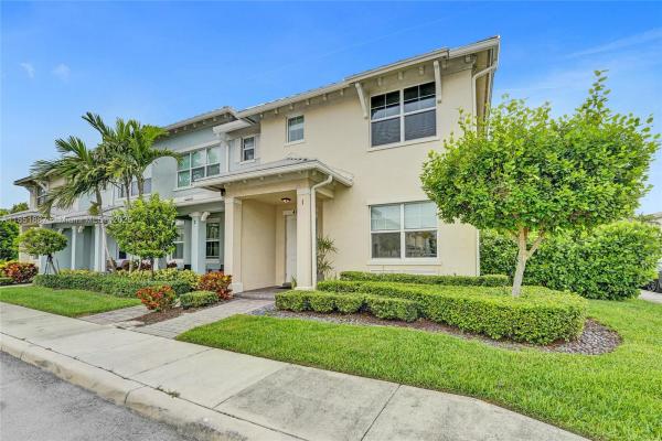 Parkview At Hillcrest, 4810 Eucalyptus Dr #1, Hollywood, Florida 33021, image 1