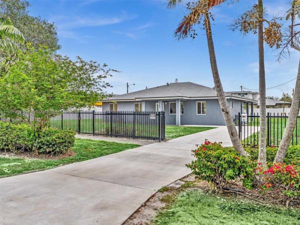 1140 NE 139th St, Miami, Florida 33161, image 1