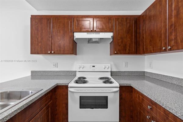 Palm West, 2453 W 78th St #104, Hialeah, Florida 33016, image 1