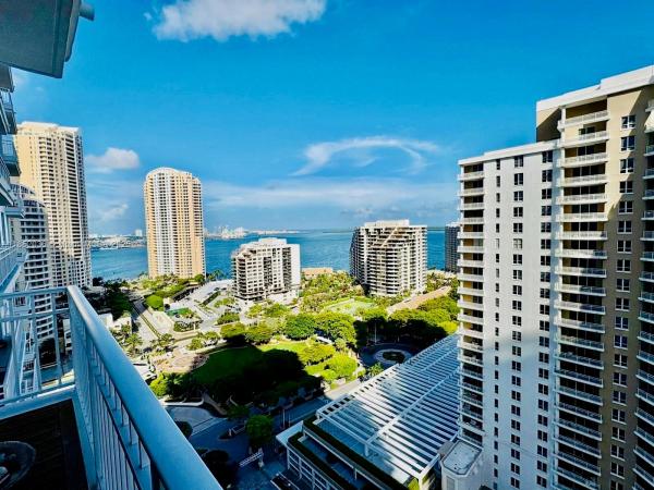 Courts Brickell Key, 801 Brickell Key Blvd #2207, Miami, Florida 33131, image 1