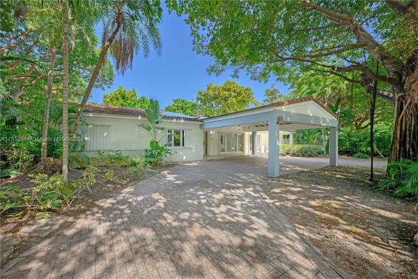 Holiday Colony, 330 Pacific Rd, Key Biscayne, Florida 33149, image 1