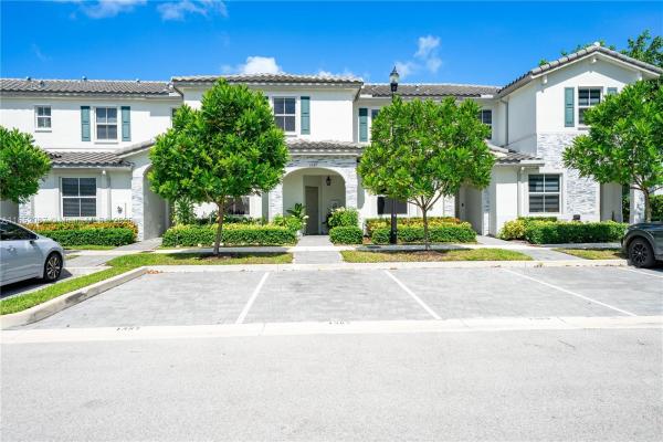 The Riviera, 1587 SE 26th Rd, Homestead, Florida 33035, image 2