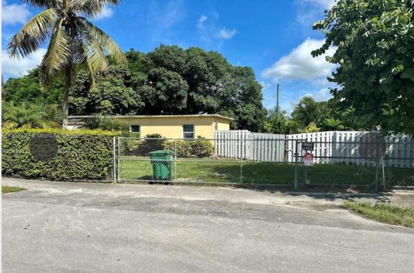 15445 Hayes Ln #15445, Unincorporated Dade County, Florida 33033, image 1