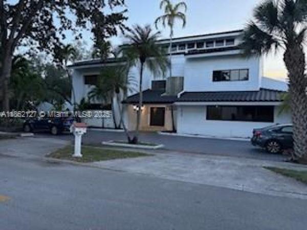 Royal Oaks, 16720 NW 78th Pl, Miami Lakes, Florida 33016, image 1
