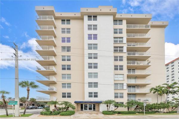 Stratford Towers, 1401 S Ocean Dr #PH-2, Hollywood, Florida 33019, image 3