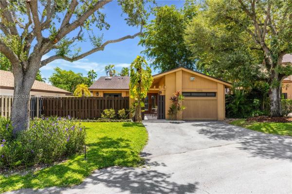 10915 SW 134th Ct, Miami, Florida 33186, image 1