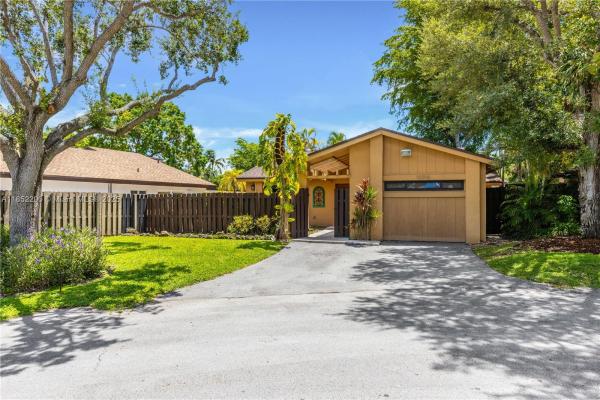 The Crossings, 10915 SW 134th Ct, The Crossings, Florida 33186, image 3
