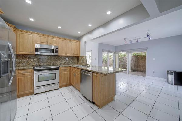 621 SW 99th Pl, Unincorporated Dade County, Florida 33174, image 1