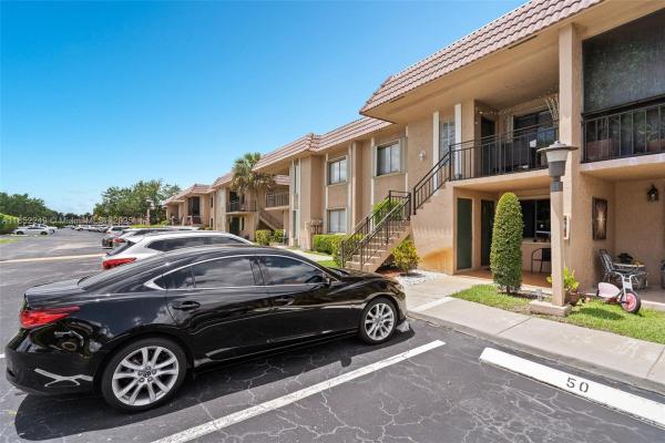 Racquet Club At Bonaventure, 197 Lakeview Dr #102, Weston, Florida 33326, image 1