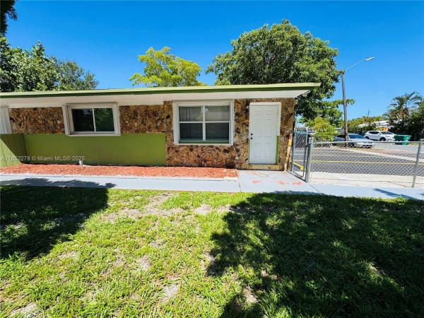 North Hollywood, 254 SW 14th St #1, Dania Beach, Florida 33004, image 1