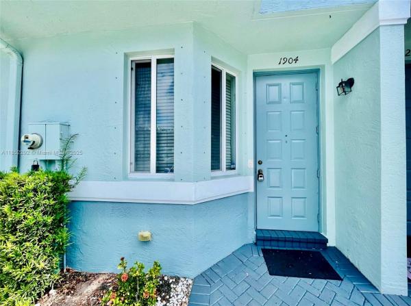 1904 Alamanda Way #1904, Riviera Beach, Florida 33404, image 1