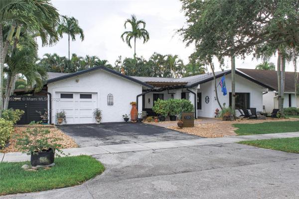 Calusa Club Estates, 13262 SW 102nd Ter, The Crossings, Florida 33186, image 2
