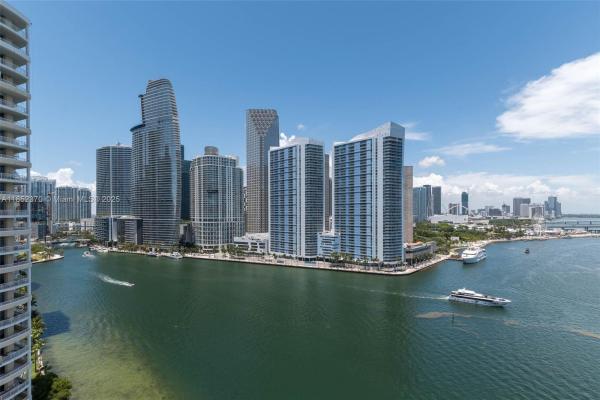 Three Tequesta Point, 848 Brickell Key Dr 1906, Miami, Florida 33131, image 1