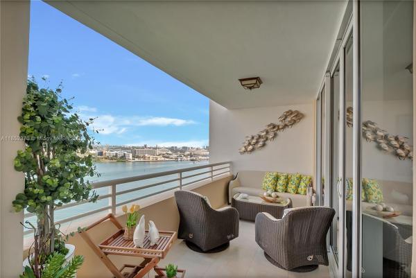 Three Tequesta Point, 848 Brickell Key Dr #1906, Miami, Florida 33131, image 2