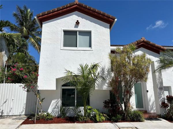 1086 NW 126th Ct, Unincorporated Dade County, Florida 33182, image 1
