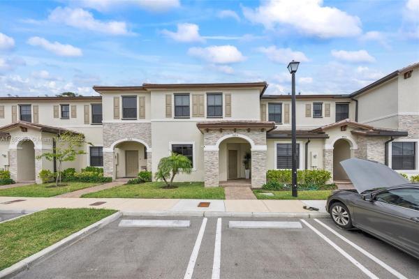 Crystal Cay, 9925 SW 228th Ter, Cutler Bay, Florida 33190, image 3
