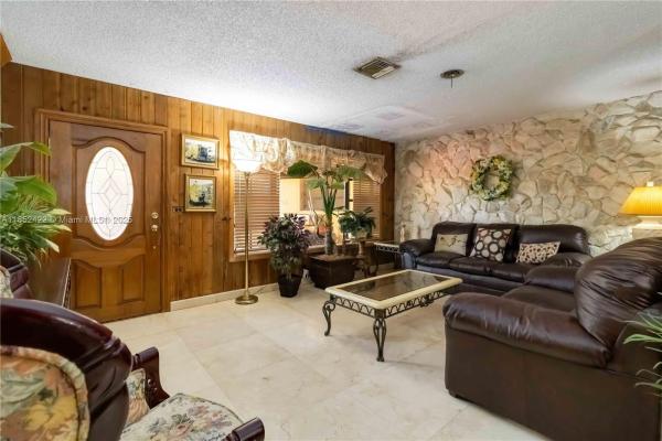 Heftler Homes, 10255 SW 46th St, Westwood Lakes, Florida 33165, image 2
