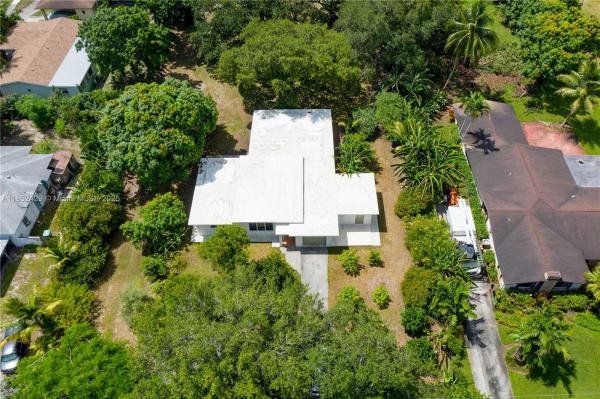 1074 NW 153rd St, Miami, Florida 33169, image 1