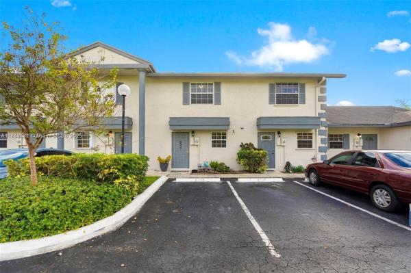 Golf View Village At Springtree, Sunrise, Florida 33351, image 1