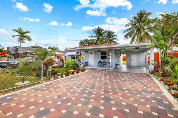 Hollywood Park, 2210 Roosevelt St, Hollywood, Florida 33020, image 1