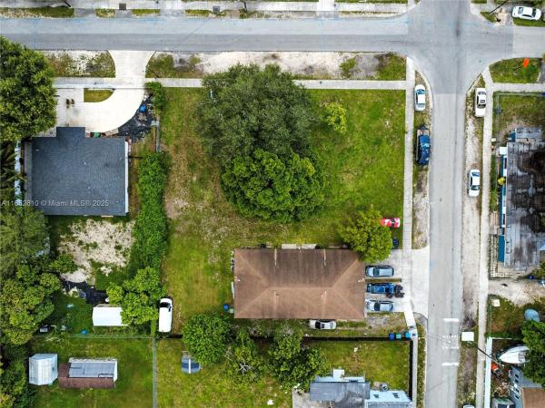 2302 NW 82 St, Unincorporated Dade County, Florida 33147, image 1