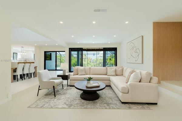 Old Cutler Villas, 7761 SW 169th St, Palmetto Bay, Florida 33157, image 1