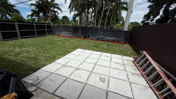 San Sebastian Townhouses, 4501 SW 136th Pl, Kendale Lakes, Florida 33175, image 3