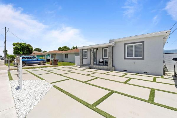 Ingleside Park, 4205 E 10th Ave, Hialeah, Florida 33013, image 2