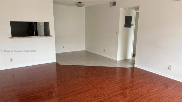 Lakewood Village Of Coral Springs, 1032 Twin Lakes Dr #21-G, Coral Springs, Florida 33071, image 1