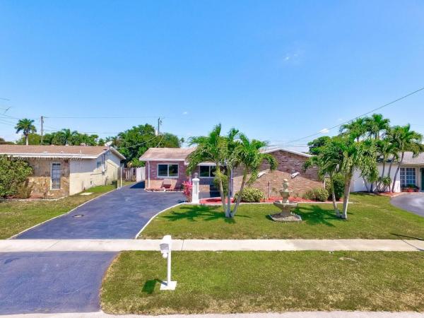 Sunrise Golf Village, 11461 NW 35th St, Sunrise, Florida 33323, image 1