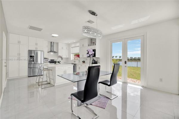 557 SE 37th Pl, Homestead, Florida 33033, image 1