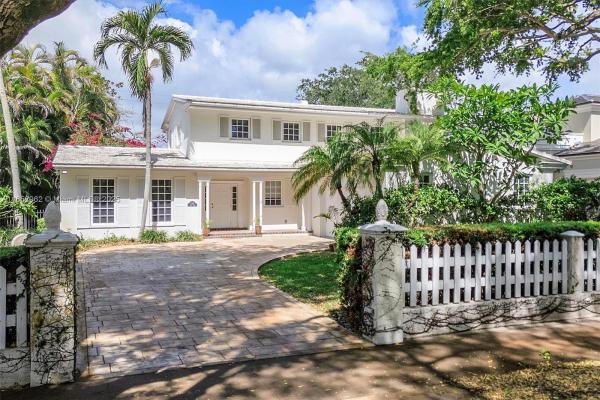 Coral Gables Country Club, 4310 Santa Maria St, Coral Gables, Florida 33146, image 1
