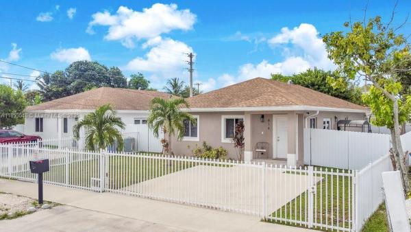 814 NW 114th St, Miami, Florida 33168, image 1