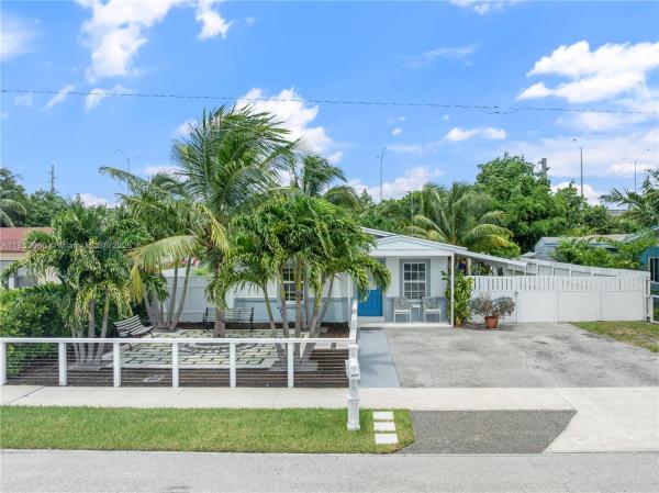Lake Osborne Park, 1119 S Ridge St, Lake Worth Beach, Florida 33460, image 1