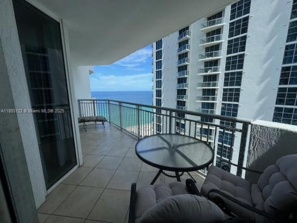 DoubleTree By Hilton Ocean Point Resort & Spa, 17375 Collins Ave #1505, Sunny Isles Beach, Florida 33160, image 1