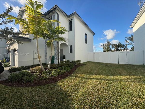 631 NW 204th St, Miami Gardens, Florida 33169, image 1