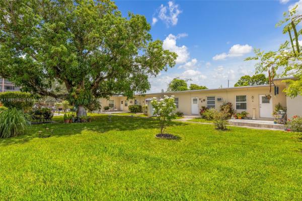 Hollywood No HOA, 1845 Dixieanna St, Hollywood, Florida 33020, image 1