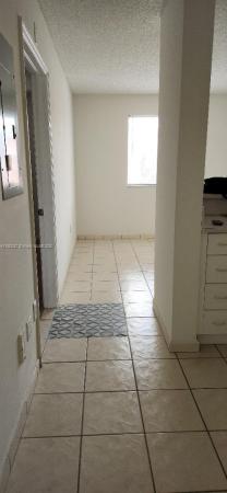 4685 NW 9 St 203, Miami, Florida 33126, image 1