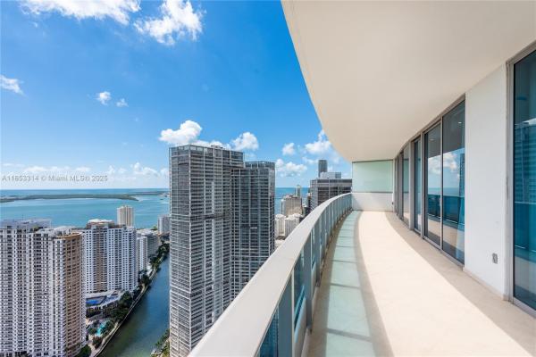 Epic Hotel & Residences, 200 Biscayne Boulevard Way #5101, Miami, Florida 33131, image 1