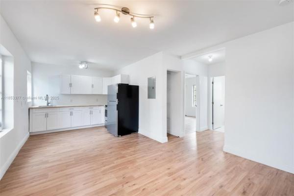 Altos Del Mar, 410 76th St #5, Miami Beach, Florida 33141, image 1